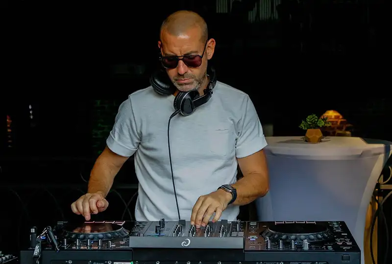 DJ Oliver - Tête d'affiche Flami'Fest Hon Hergies